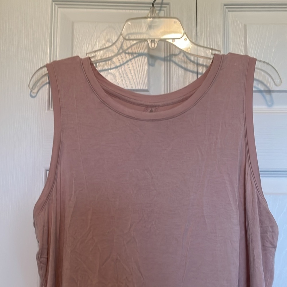 Women’s XL Halogen tank Sleeveless dusty Pink Top Keyhole back Scooped neck soft - Picture 3 of 8